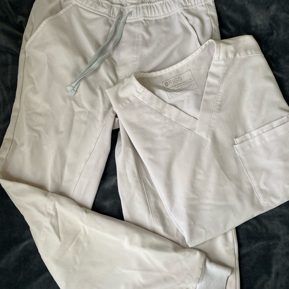 Men’s Figs Scrub Set
